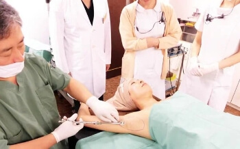 わきが・多汗症の手術